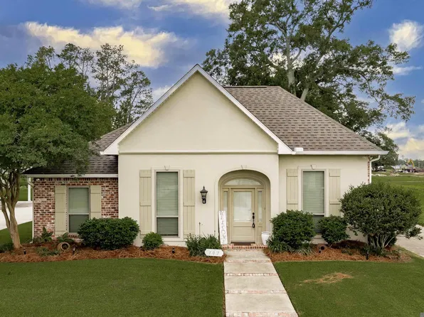 107 River Run Ct, New Roads, LA 70760