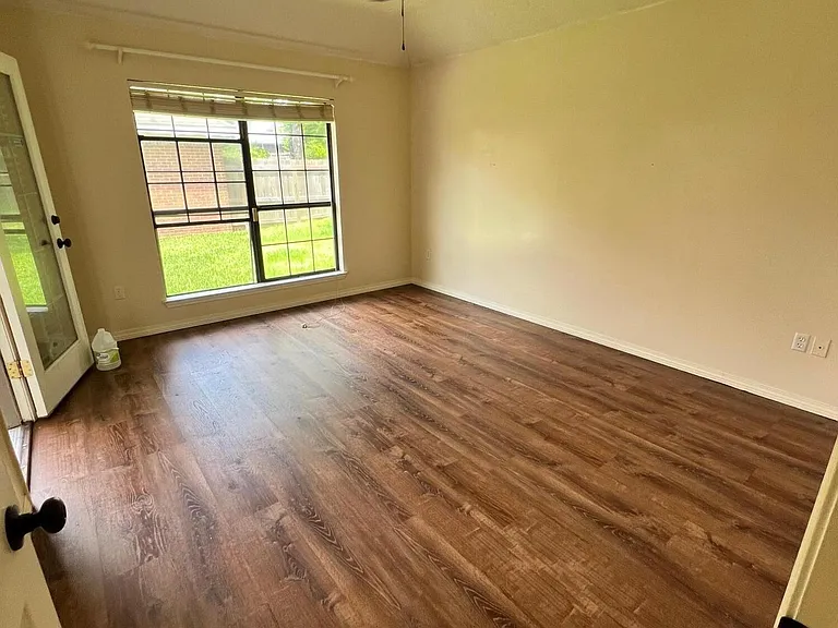 2617 Palmer Dr — Photo 8