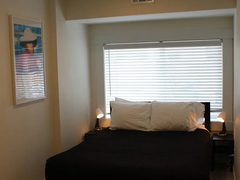 1001 N Columbia St #2 — Photo 10