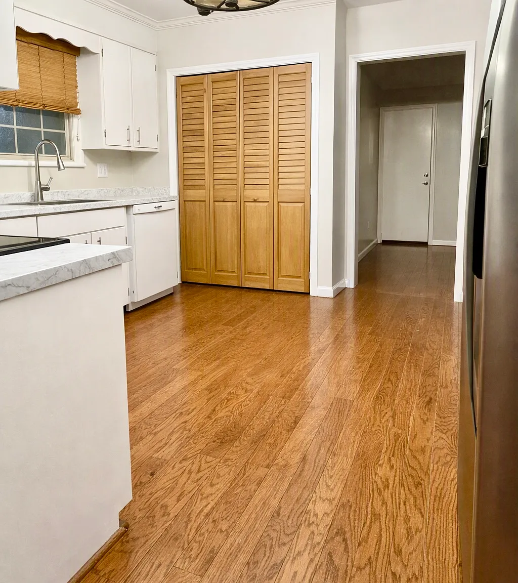 4 bed, 1926 sqft, $2,295 — Photo 4