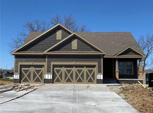 1201 Silverleaf Ct, Liberty, MO 64068