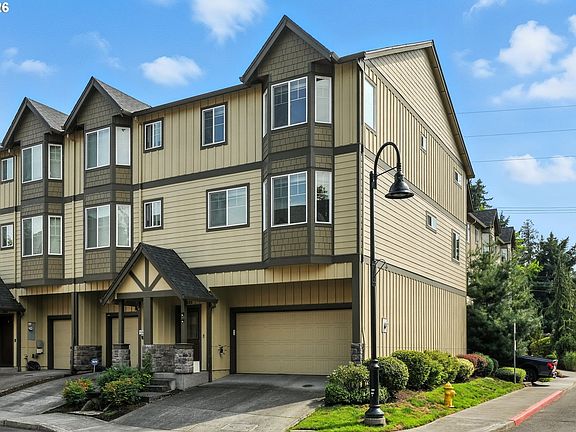 2nd image of 19692 SW Blackbear Ct