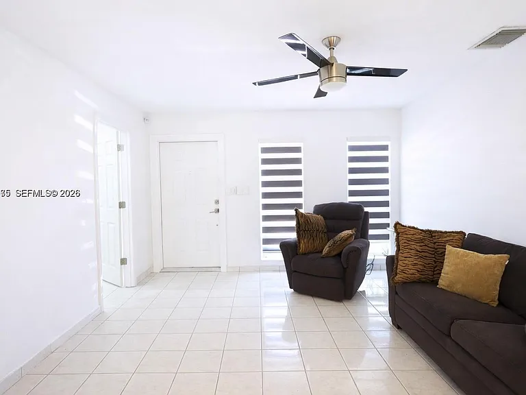 4306 SW 131st Ave — Photo 3