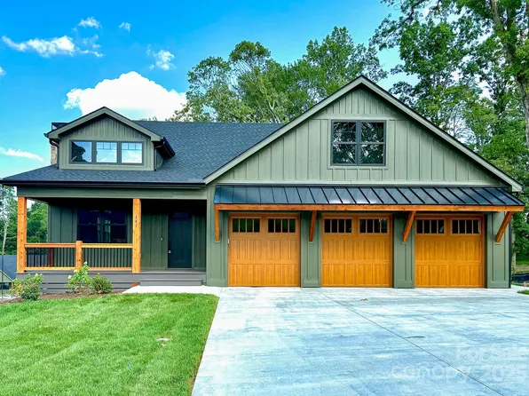 341 Mavrick Dr, Mills River, NC 28759