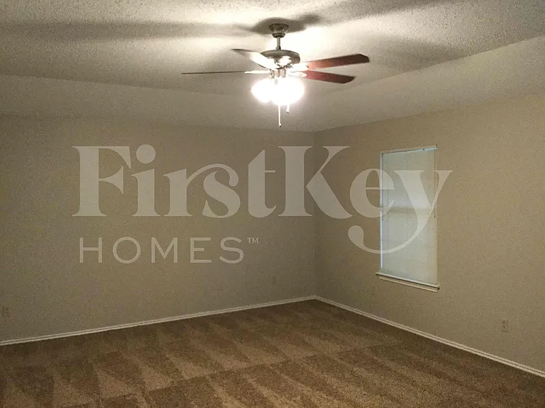 1403 Bradford Pl — Photo 10
