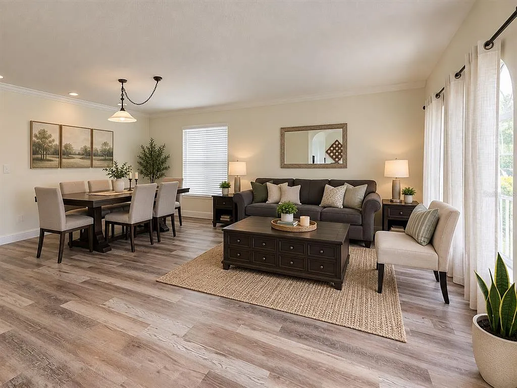 4 bed, 2.0 bath, 1980 sqft, $2,800 — Photo 4