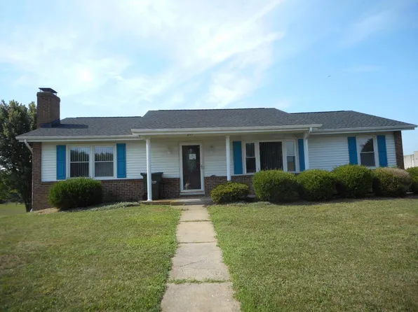 207 Fox Hill Dr, Staunton, VA 24401
