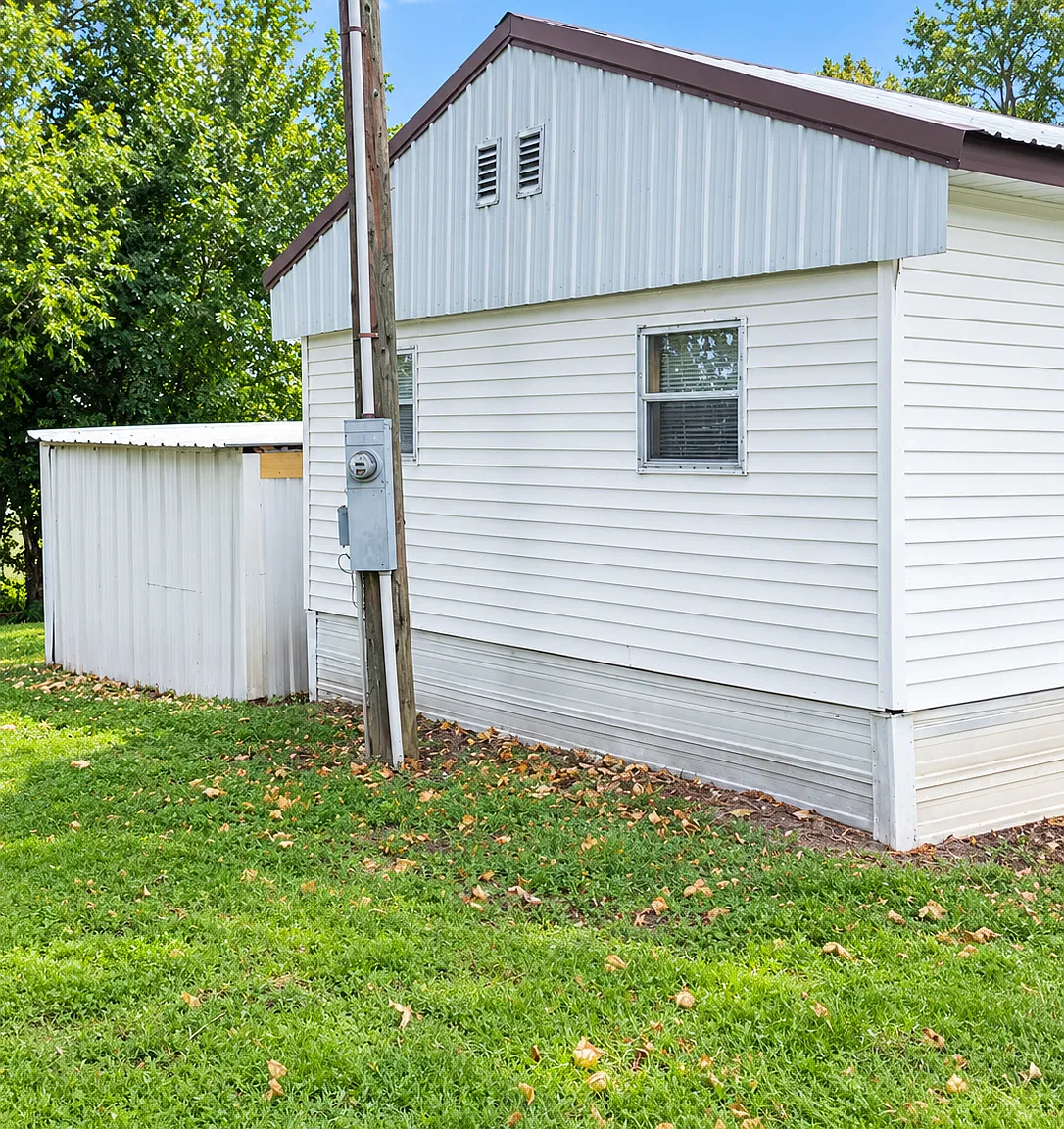3 bed, $1,045 — Photo 2