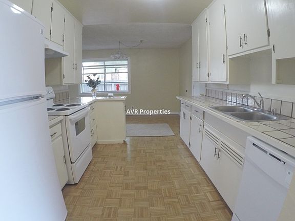 2nd image of 739 Olivina Ave
