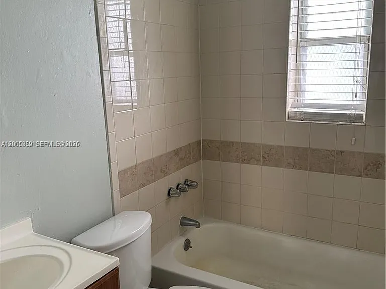 7633 Dickens Ave #2 — Photo 6
