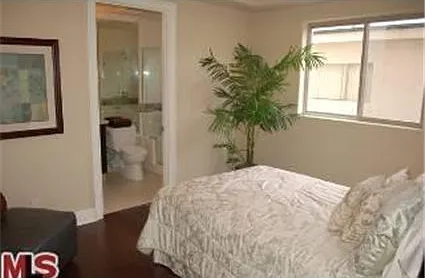 1316 Amherst Ave #201 — Photo 8
