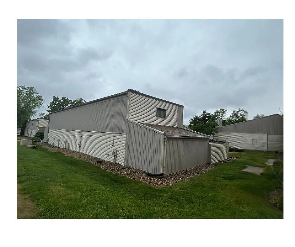 6831 N Frostwood Pkwy #D29 photo 1