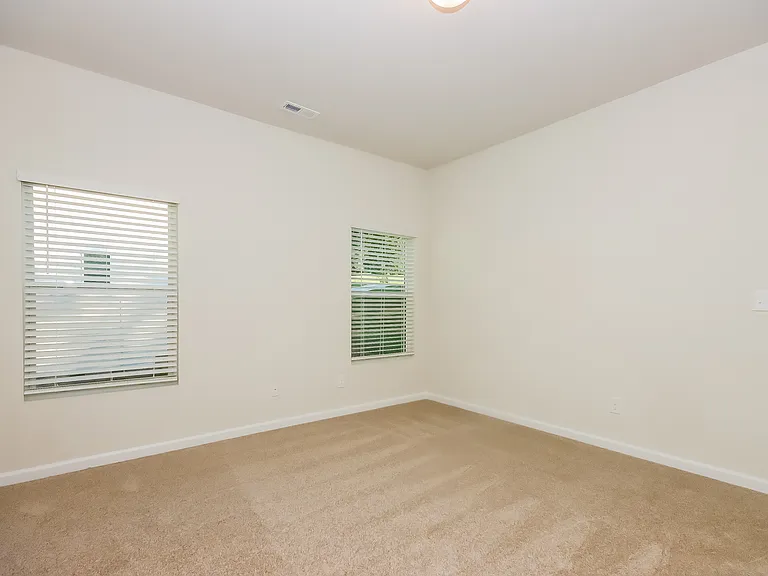 176 Nottingham Cir — Photo 9