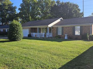 702 Roosevelt Dr, Fort Branch, IN