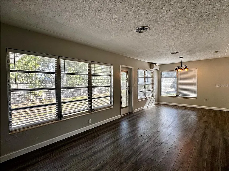 2624 Sunnybrook Dr — Photo 7