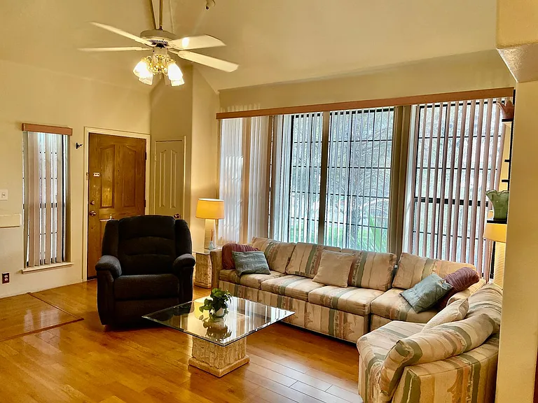 2611 S Durango Dr #204 — Photo 8