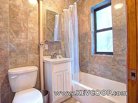 Rented by Earplay | media 32