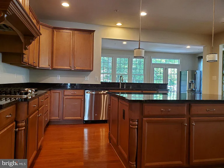 411 Greenebaum Ln — Photo 13