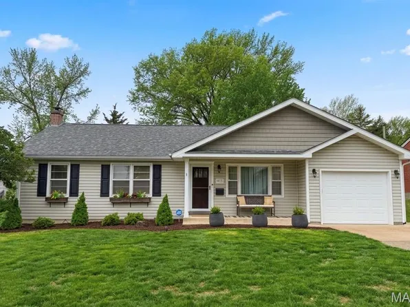 1901 W Adams St, Saint Charles, MO 63301