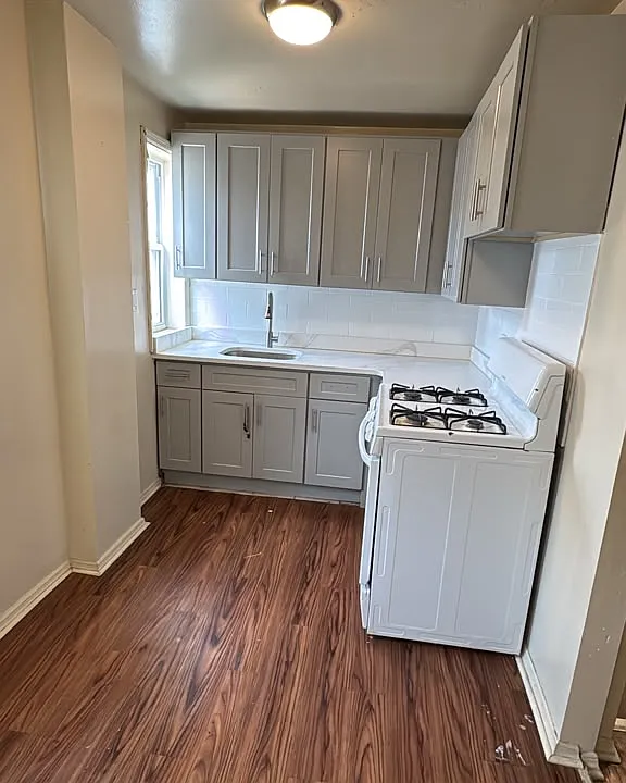 109 Harbor Rd #2