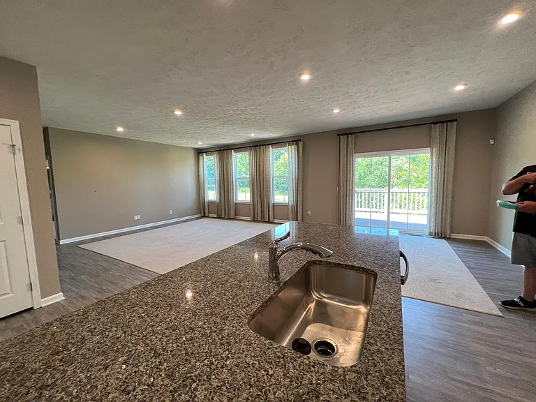 5735 Quarry Lake Dr SE — Photo 12