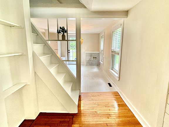 3rd image of 52 Old Dennett Rd