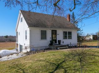 8557 Limeridge Rd, Ravenna, OH 44266