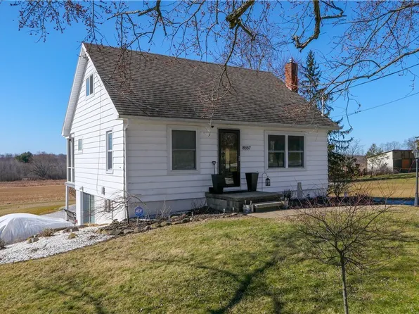 8557 Limeridge Rd, Ravenna, OH 44266