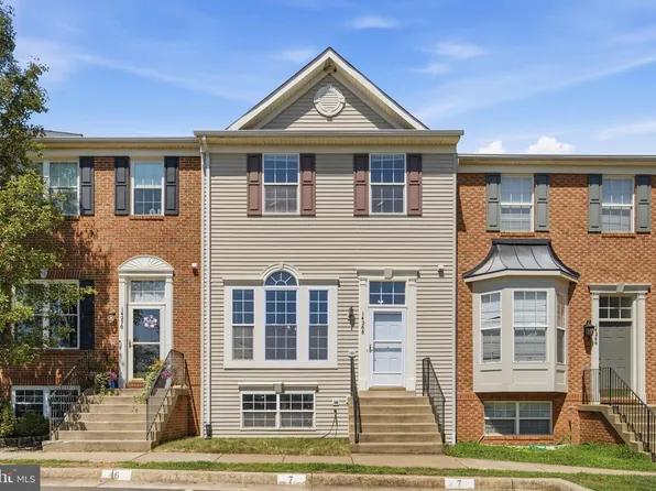 14268 Hunters Run Way, Gainesville, VA 20155