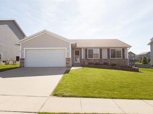 5102 Millenium Dr, Cedar Falls, IA 50613
