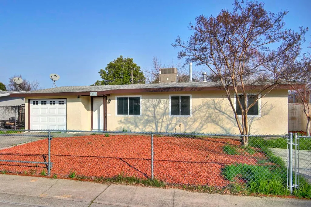3641 Milton Way photo 1