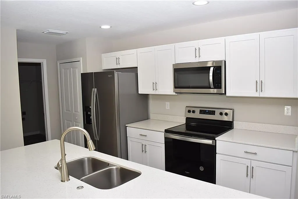 Building Photo - 2397 Nantucket Ter