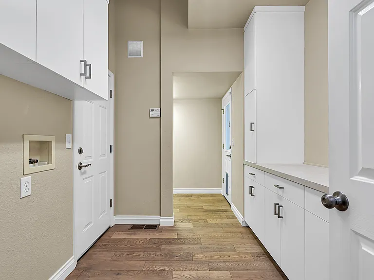 3857 Eagle Pkwy — Photo 3