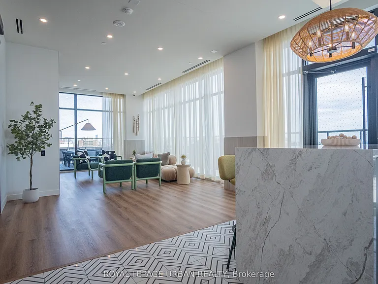 1660 Bloor St W #913 — Photo 35