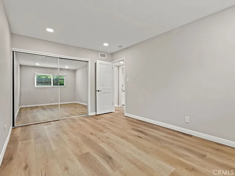 340 N Cleveland St — Photo 5