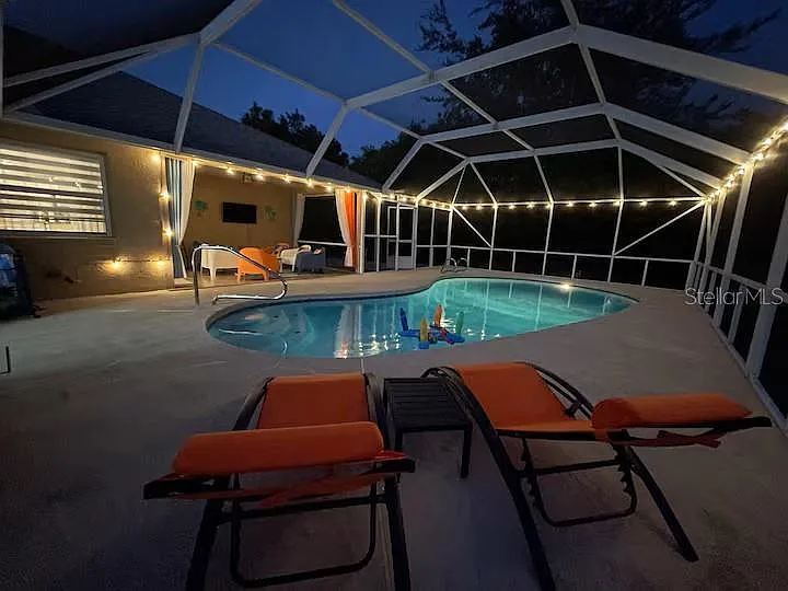12 Lytton Ln — Photo 3