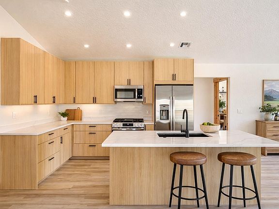 4th image of 3606 N Blaze Loop