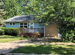 1675 Rice St, Waukegan, IL 60087