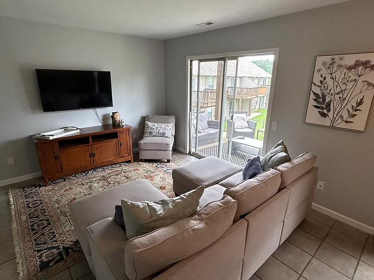 28 Fall Creek Dr #1 — Photo 7