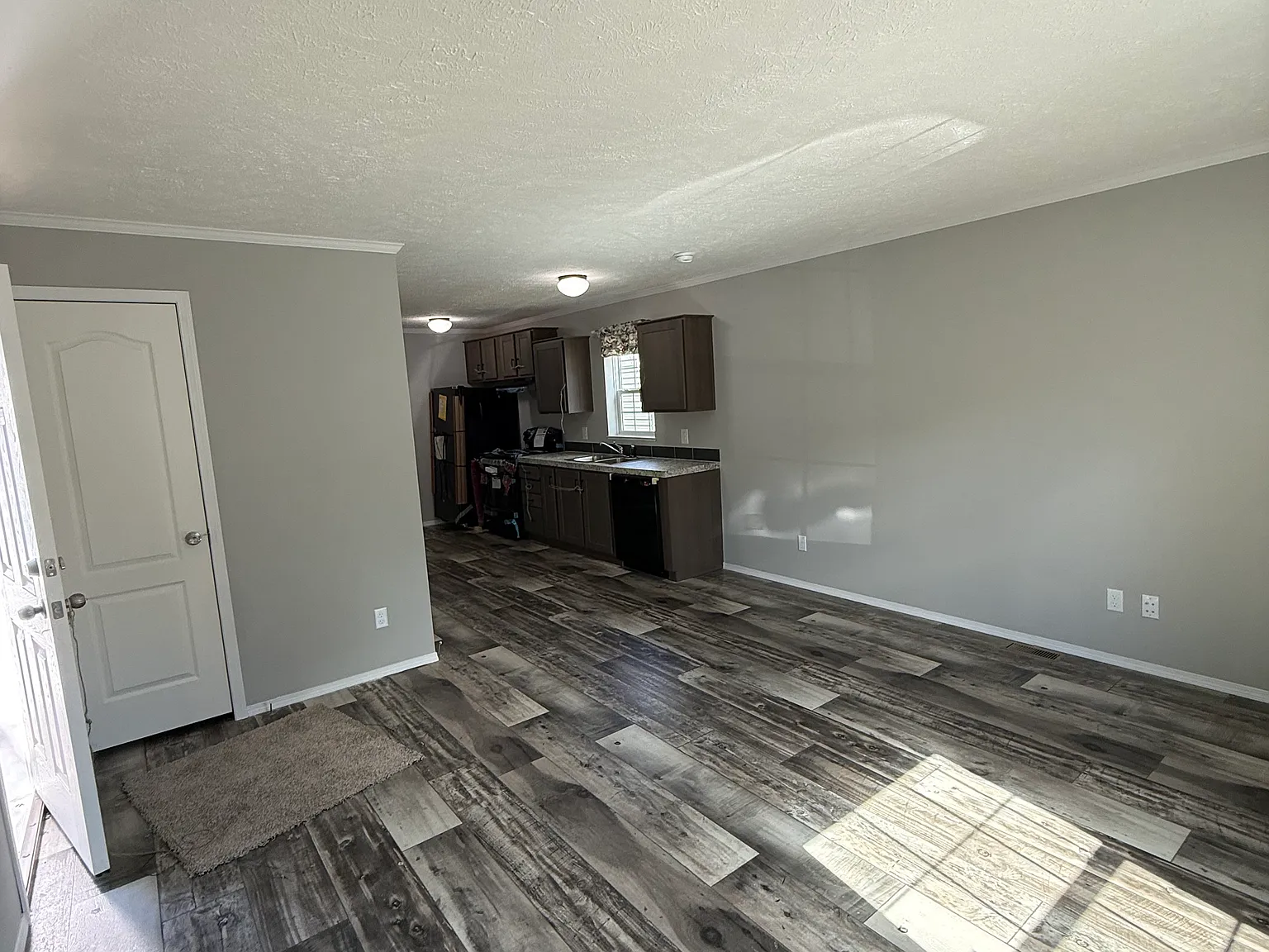 1 bed, $900 — Photo 2