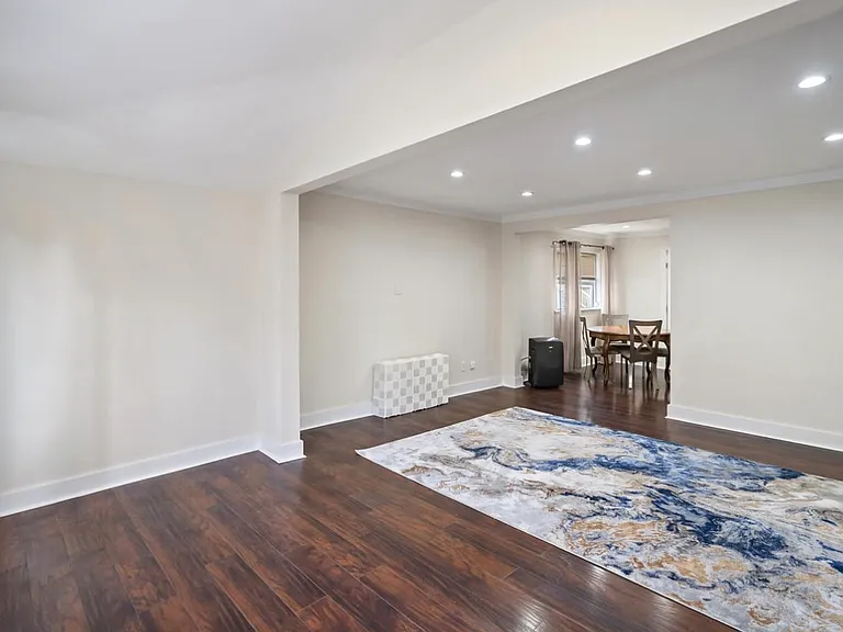 226 Louis St #1 — Photo 4