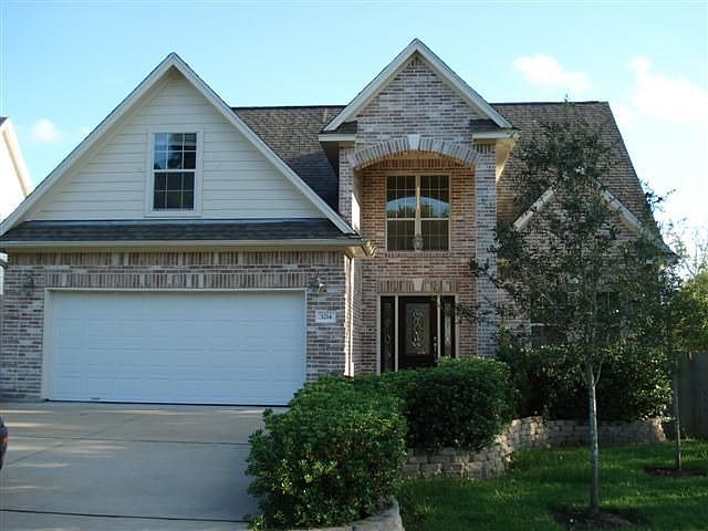 1st image of 3214 Glastonbury Dr