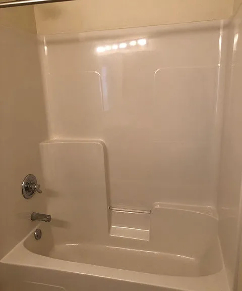 2610 Avondale Ct — Photo 9