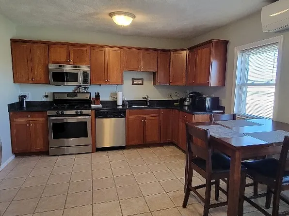 60 Montvale St #3, Roslindale, MA 02131