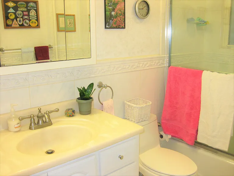 802 Pavonia Ave #A — Photo 9