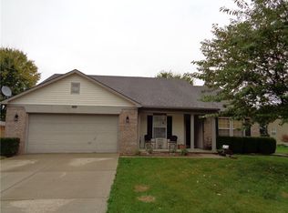 206 Pineview Dr, Mooresville, IN