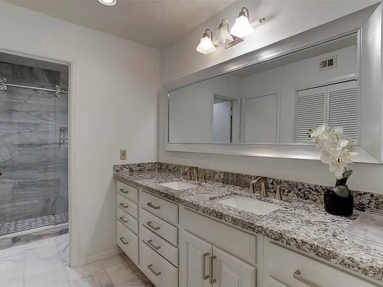 2323 Augusta Dr #30 — Photo 12