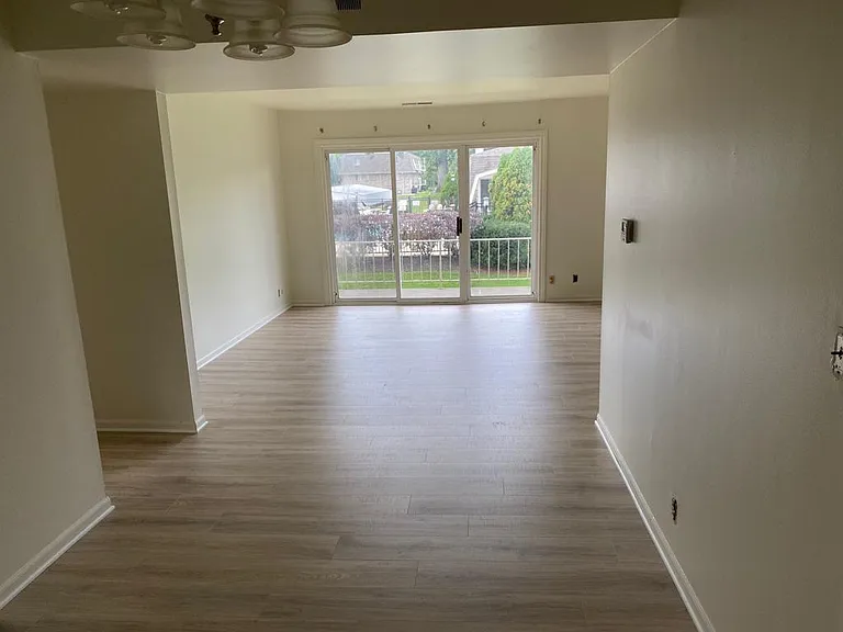 3626 Lakeshore Dr #7 — Photo 6