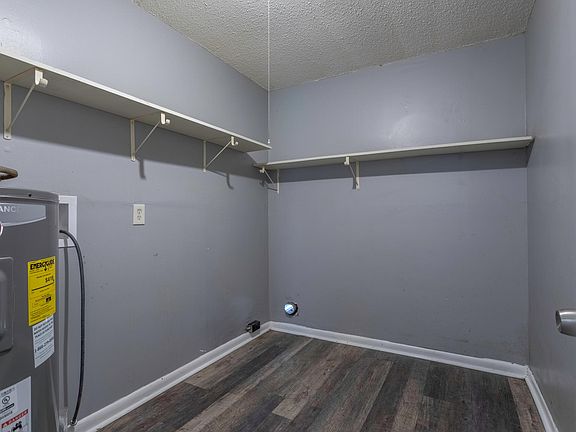5th image of 702 Placid Dr