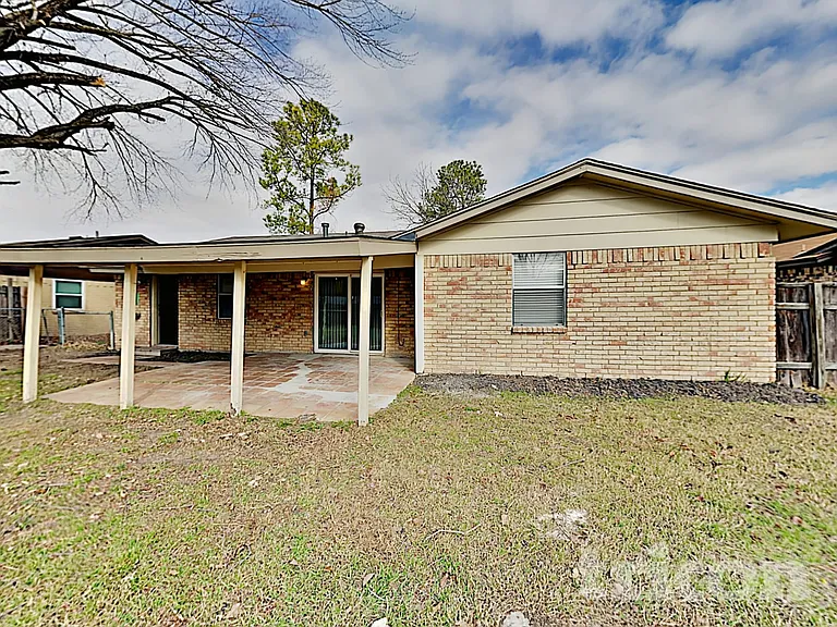 429 W Ferndale Ln — Photo 14